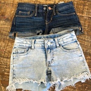 2 jean shorts girls
